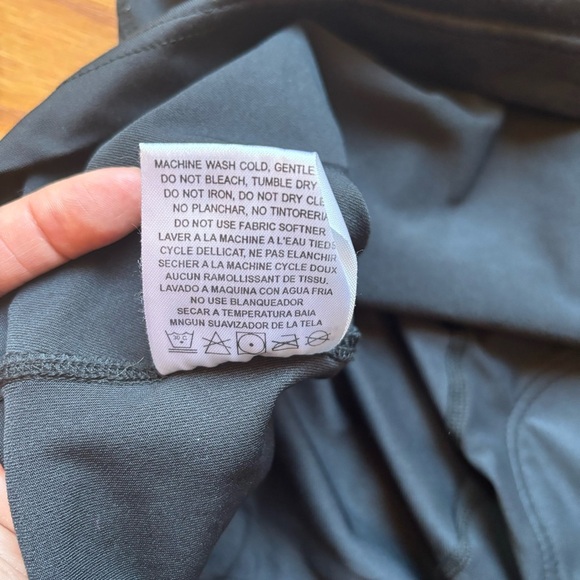 Pearl Izumi cycling skort. Black. Size Large. Preowned. - Picture 6 of 10